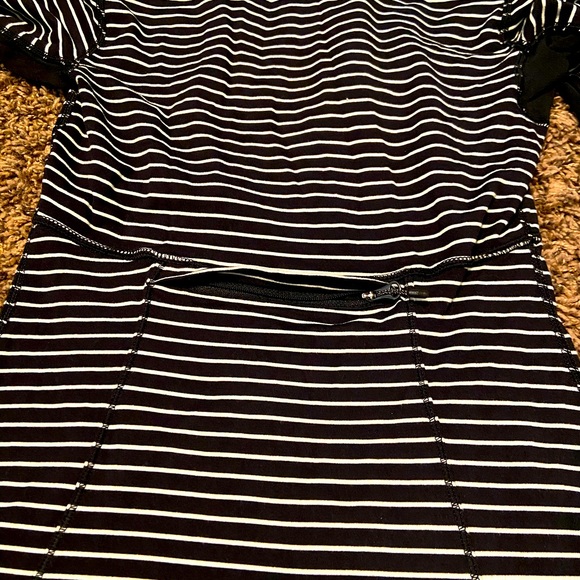 Lululemon quarterzip pull over - Picture 5 of 5